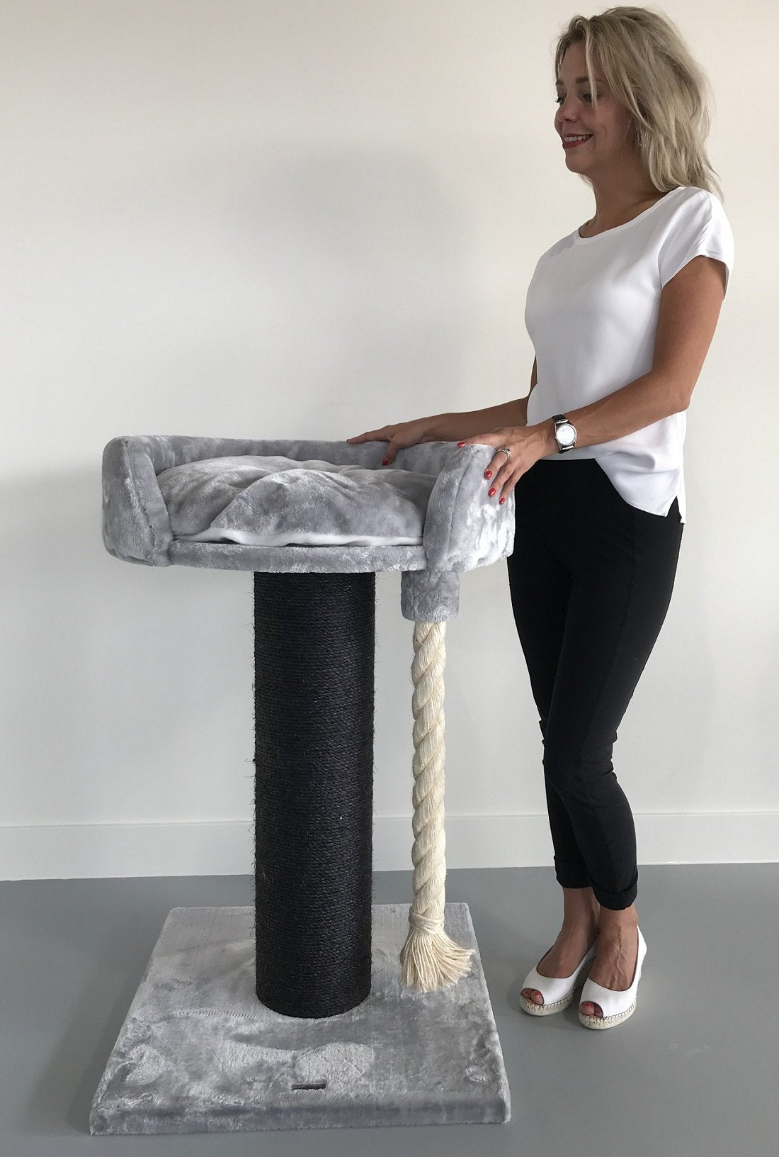 Cat Tree for large cats Queensplace XXL (Blackline Light Grey