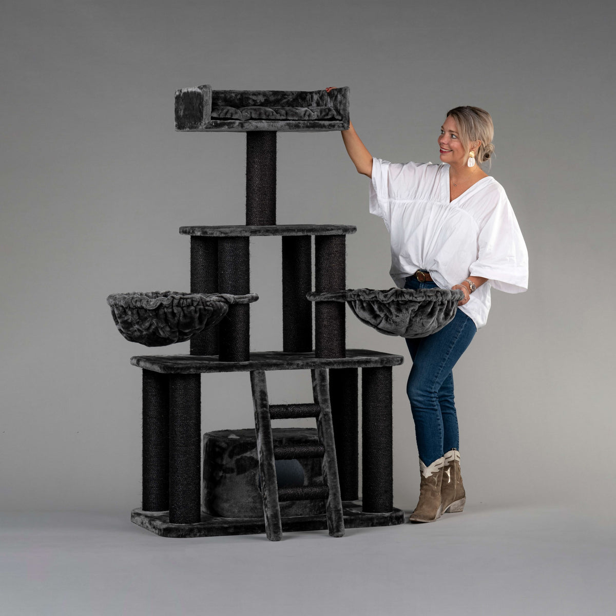 Cat Tree for large cats Tiger (Blackline Dark Grey) CatTreeKing