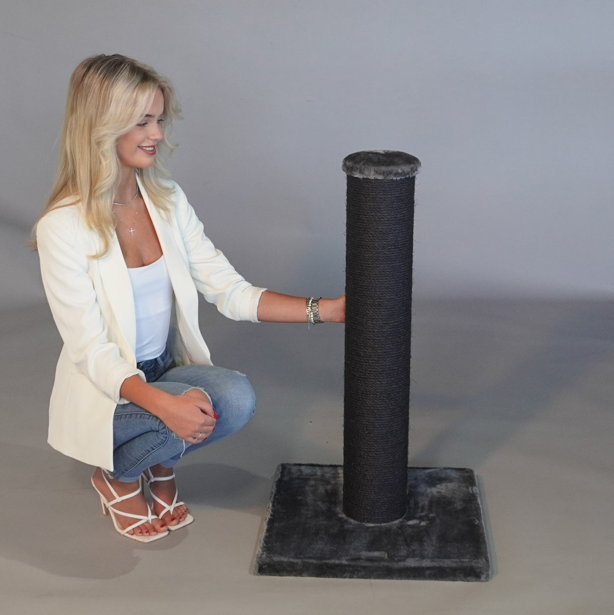 Ragdoll Scratcher Blackline Dark Grey