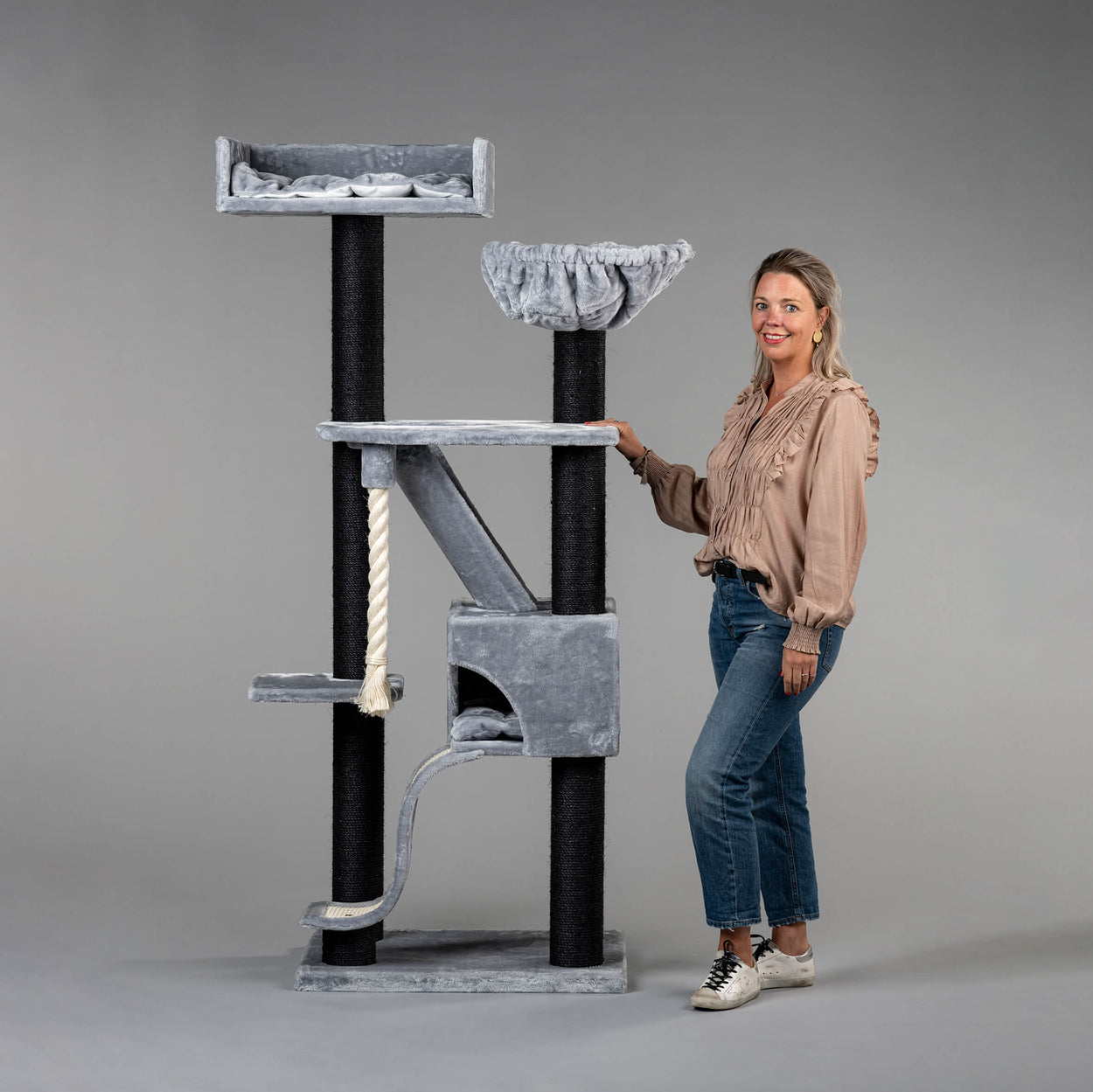 Cat Mansion Blackline Light Grey