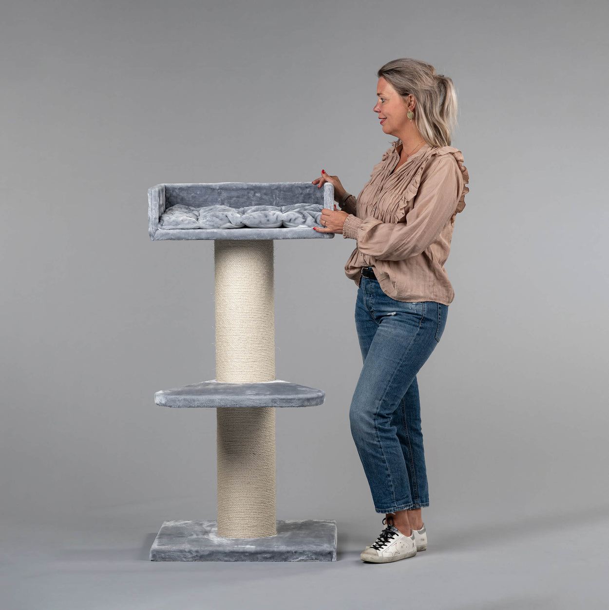 Cat Trone XXL Light Grey